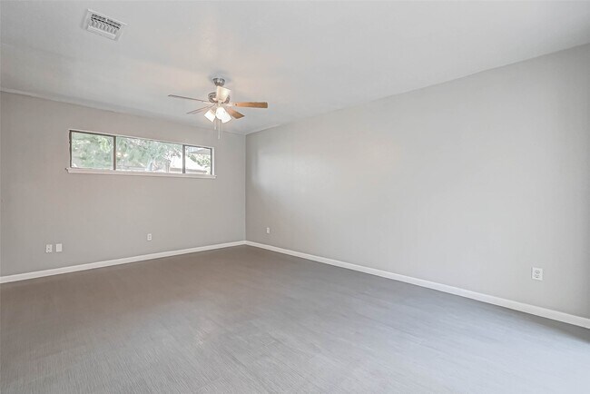 Building Photo - 4302 Wildacres Dr