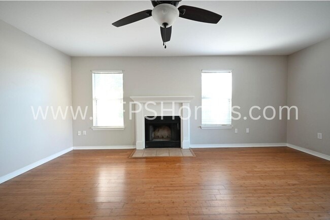 Building Photo - 391 Brookwood Blvd