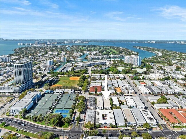 Building Photo - 7315 Byron Ave