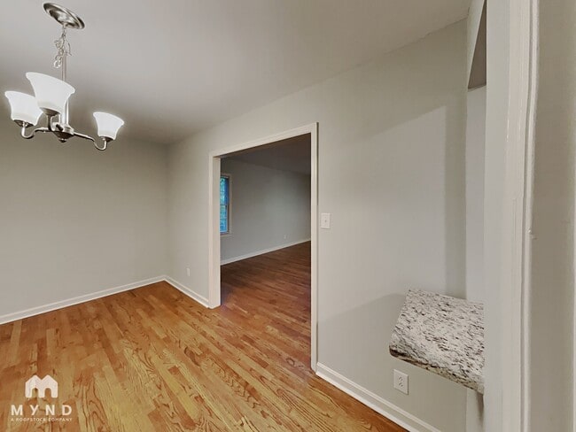 Building Photo - 6489 Lynn Dale Ln