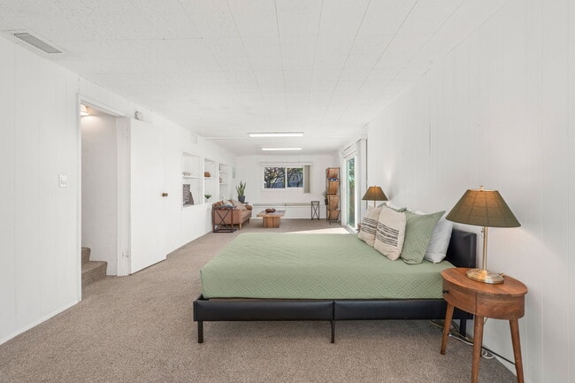 Building Photo - 3640 Princeton Ave