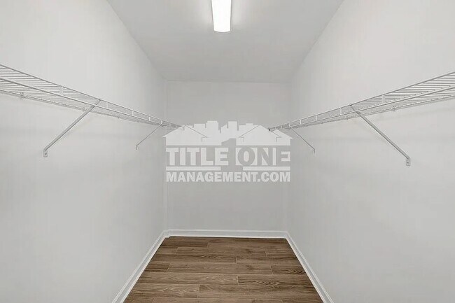 Building Photo - 3860 Hanover Ct