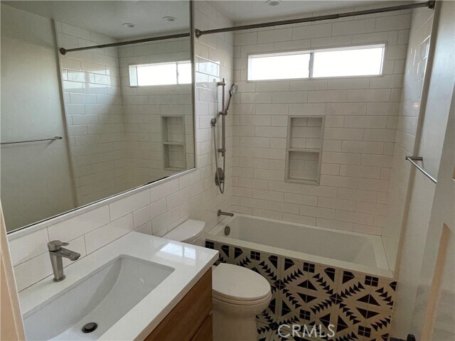 Building Photo - 2919 Estancia