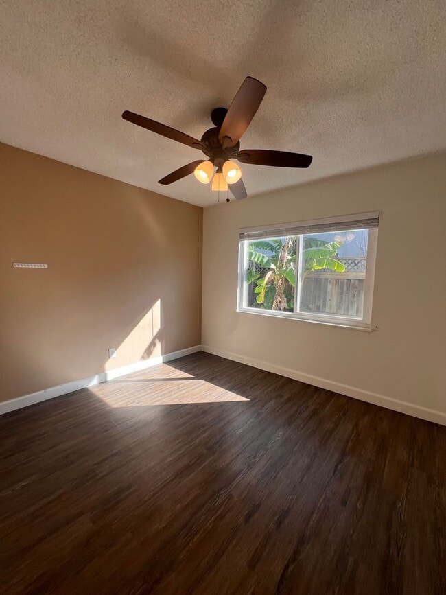 Building Photo - Costa Mesa House Large Lot;  Open House Today 3/7/2026 11:30 PM - 1:00 PM