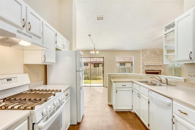 Building Photo - 1807 Prairie Star Ln
