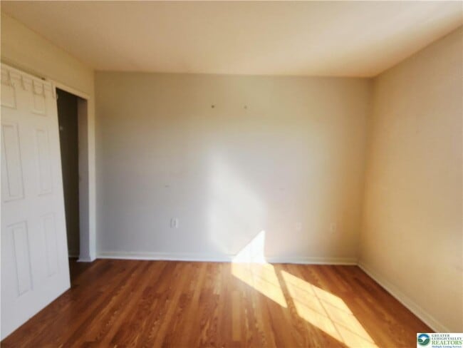 Building Photo - 974 Nittany Ct