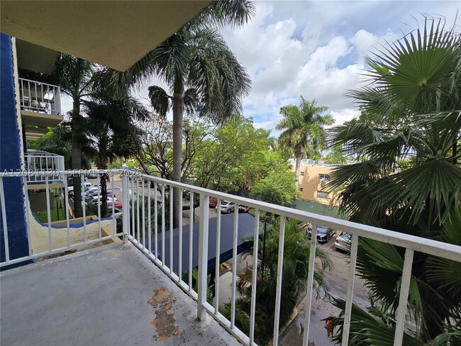 Building Photo - 4550 NW 9th St