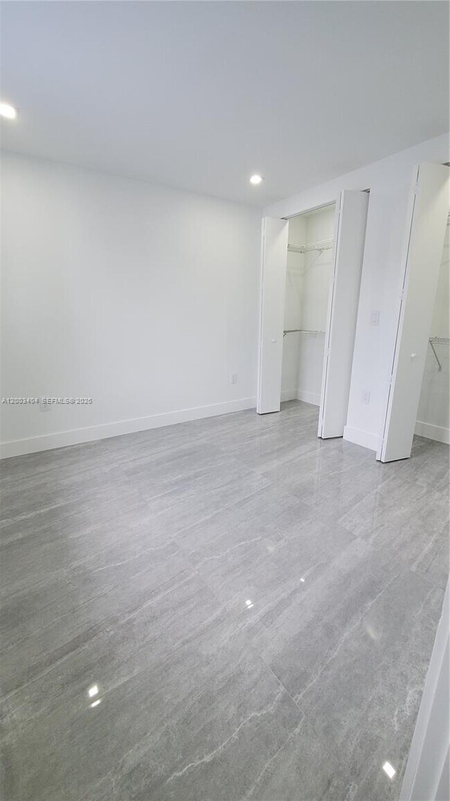 Building Photo - 40 SW 34th Ave