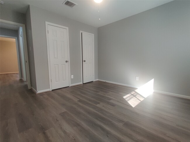 Building Photo - 9462 Fuqua St