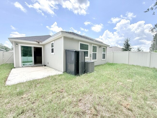 Building Photo - Beautiful 4BR Home with Open Floor Plan & Fully Fenced Backyard