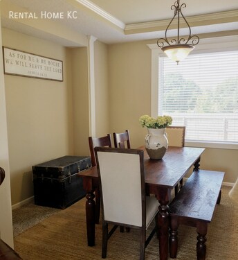 Building Photo - Large 2-Story w/finished basement + fence ...