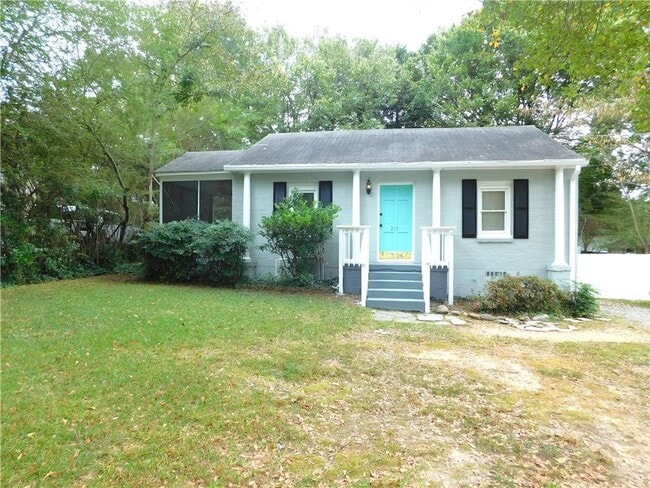 Primary Photo - 219 Parkview Dr SE