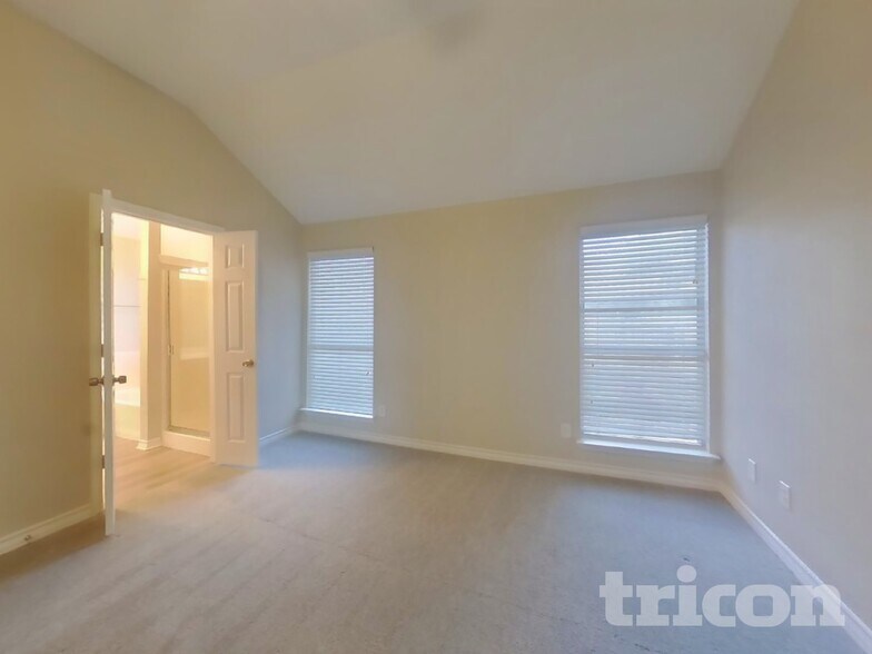 Building Photo - 1116 Monticello Dr