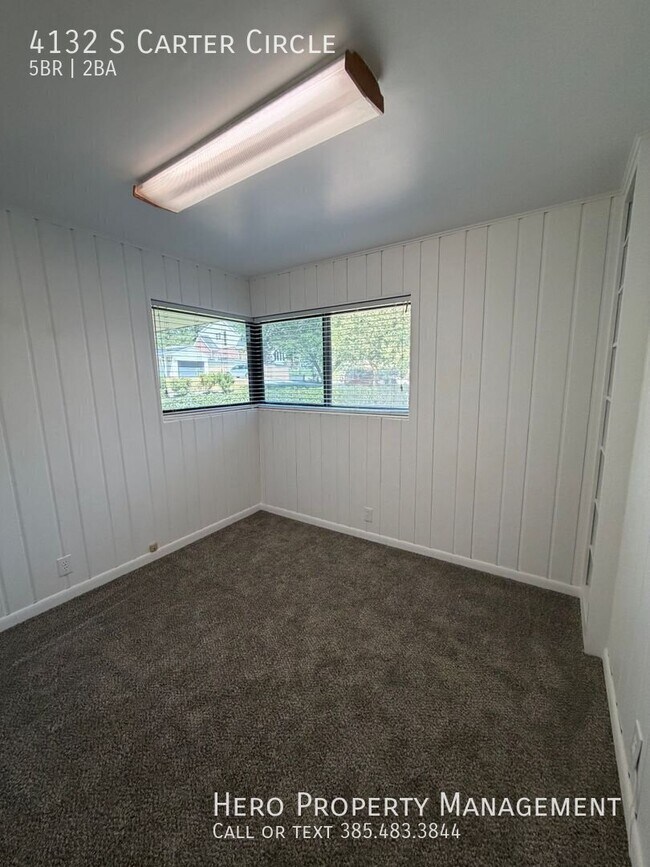 Building Photo - 4132 S Carter Cir