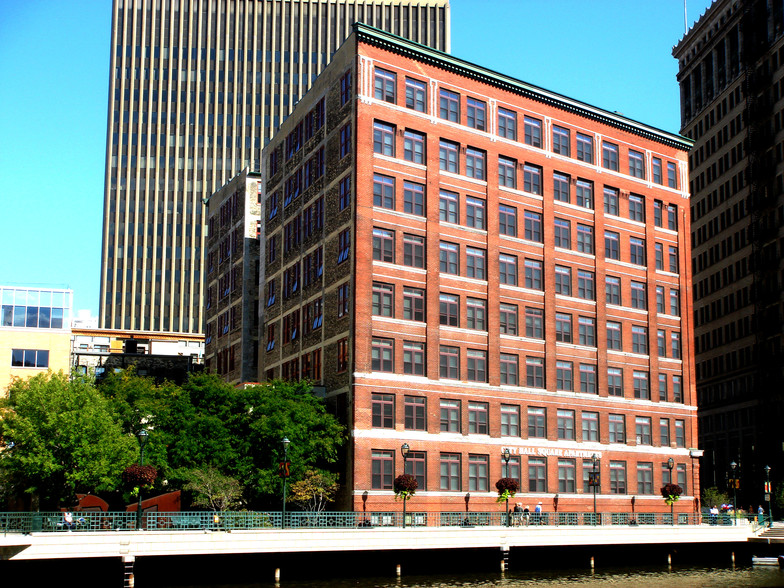 Building Photo - City Hall Square Apartments