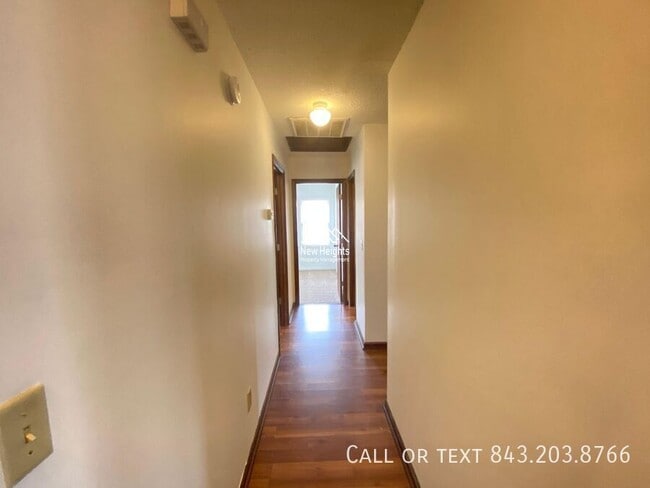 Building Photo - 417 Surfside Dr