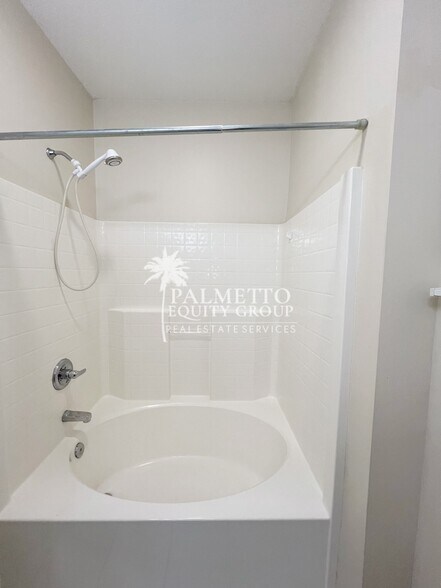 Building Photo - 3001 Greystone Point