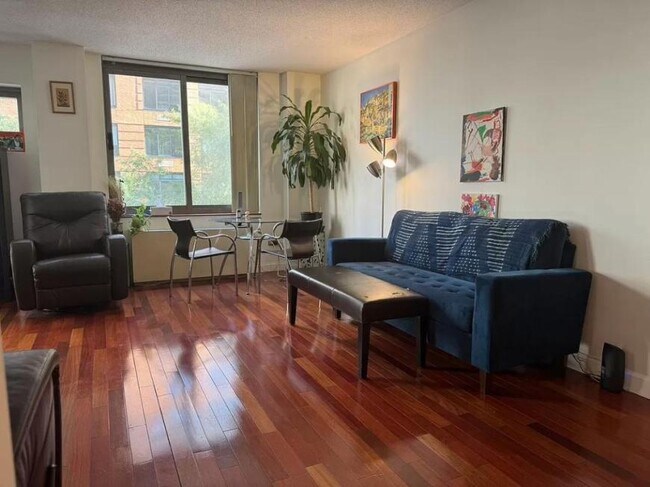 Building Photo - 2 bedroom in NEW YORK NY 10280