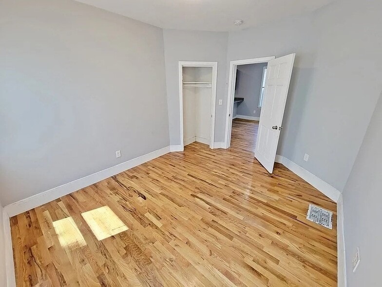 Building Photo - 39 Pinckney St