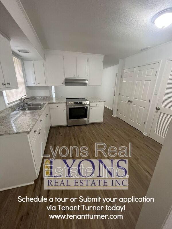 Building Photo - 2517 Deborah Dr