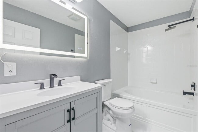 Building Photo - 208 Dragons Fire Pl