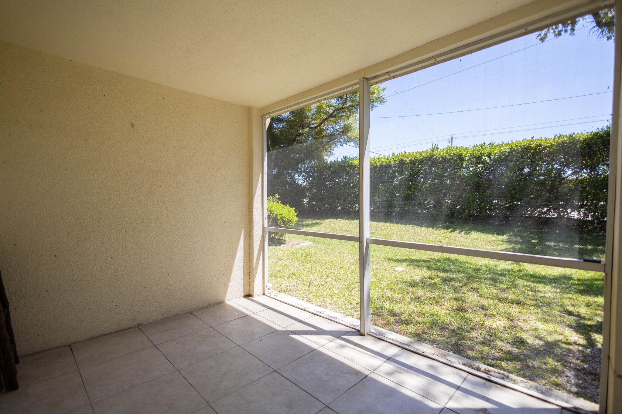 Building Photo - 815 W Boynton Beach Blvd