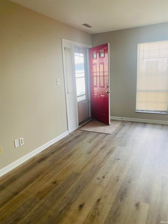 Building Photo - 5024 Woodmark Dr