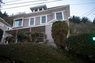 Building Photo - 2905 SW 4th Ave