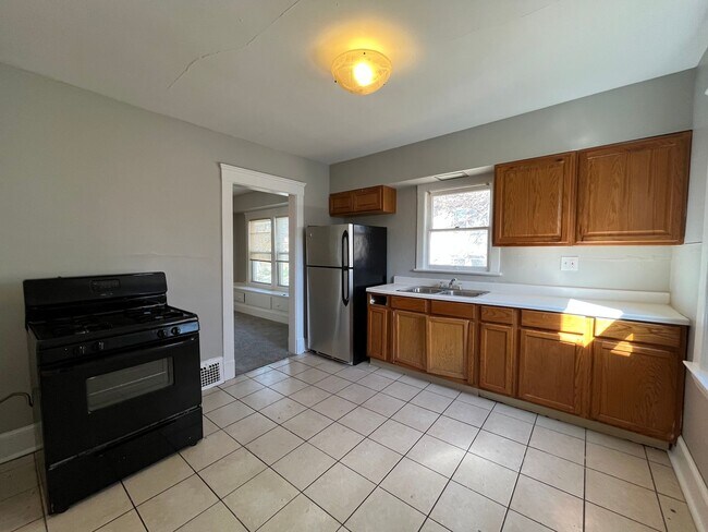 Building Photo - 3339 W.84th