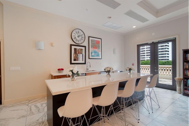 Building Photo - 600 S Dixie Hwy