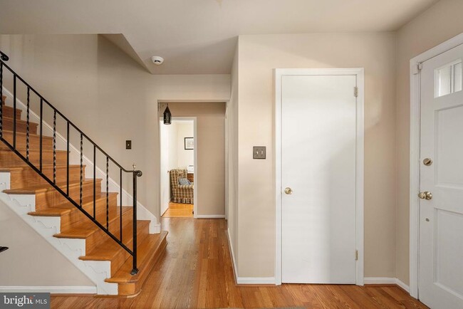Building Photo - 6917 Stoneybrooke Ln