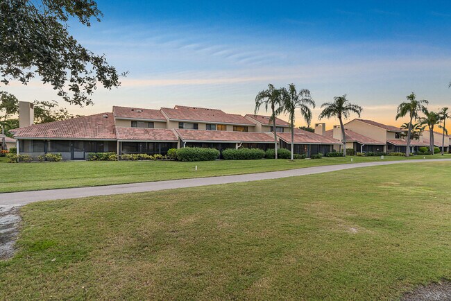 Building Photo - 229 Old Meadow Way