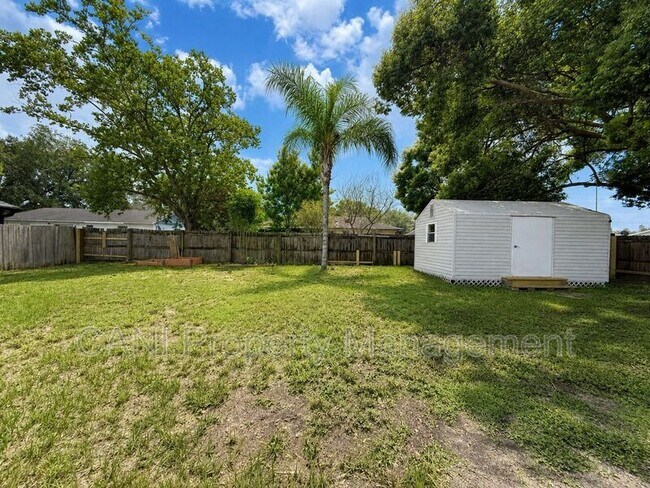 Building Photo - 601 Catwood Dr