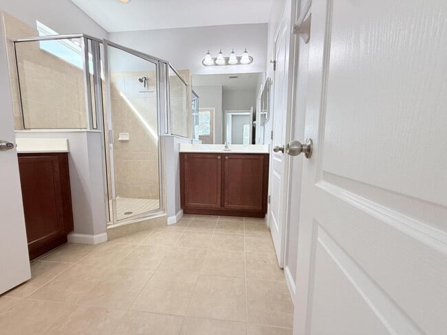 Building Photo - 1888 Compass Flower Way