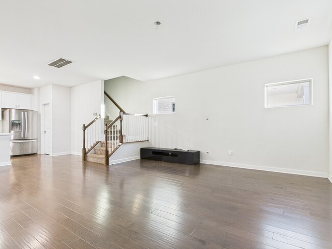 Building Photo - 6725 Good News Dr