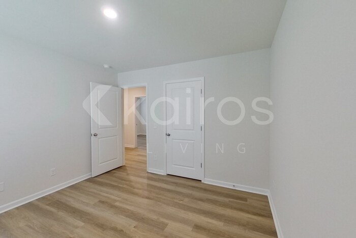 Building Photo - 109 Inez Ave