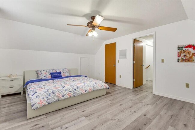 Building Photo - 4831 Greenleaf Rd