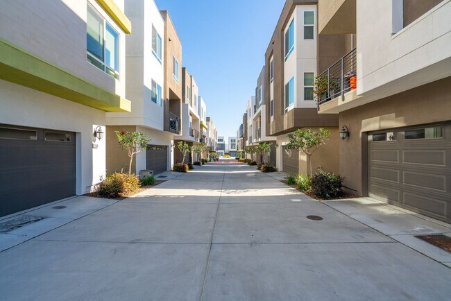 Building Photo - Communications Hill Home | Remodeled | Great Location