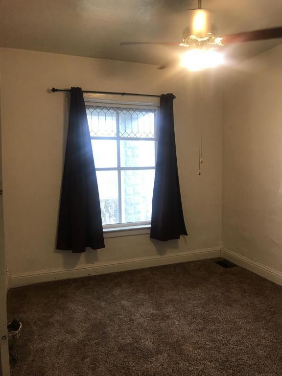 Building Photo - 645 Logan St