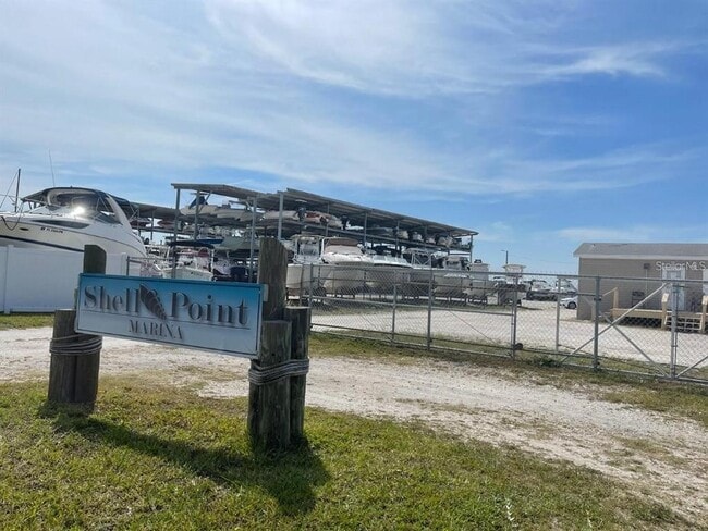 Building Photo - 550 Calico Scallop St