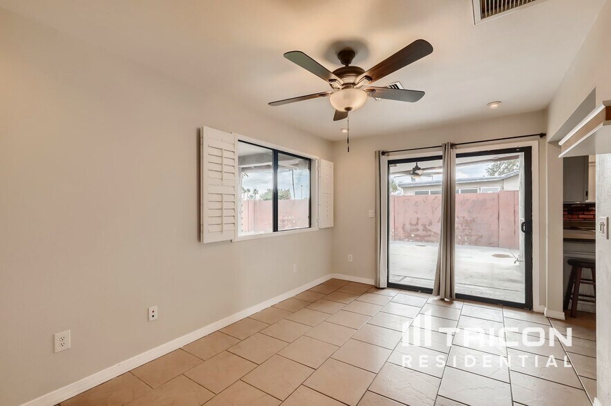 Building Photo - 2108 W Hermosa Dr