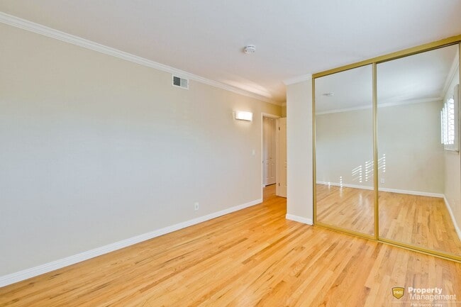 Building Photo - Stylish San Jose Home and Private Yard