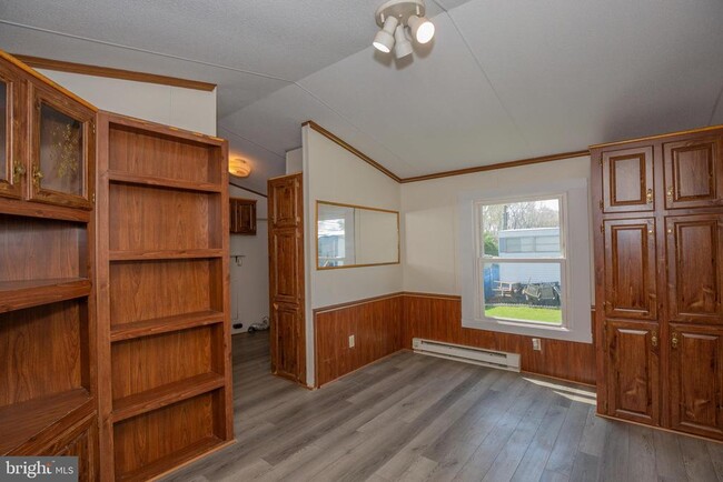 Building Photo - 126 Fabric Dr