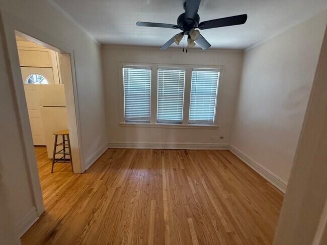 Building Photo - 7437 Randolph St