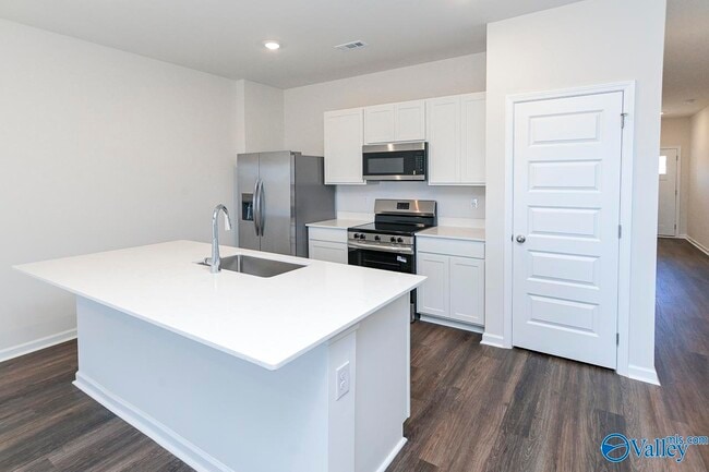 Building Photo - 103 Betty Williams Dr