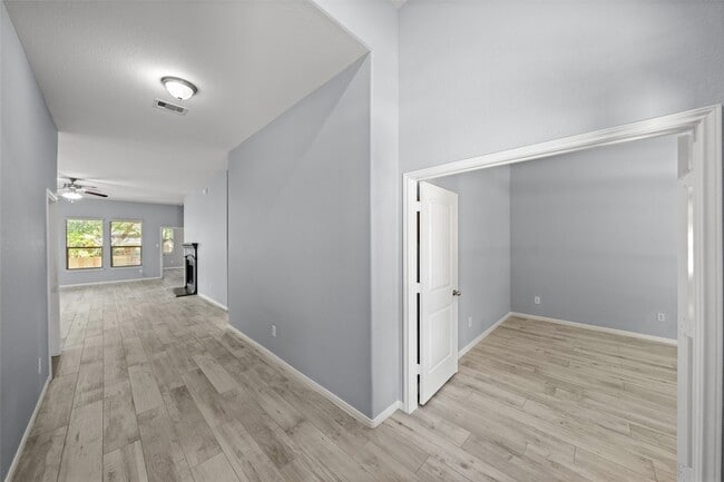 Building Photo - 2406 Winter Trail Dr