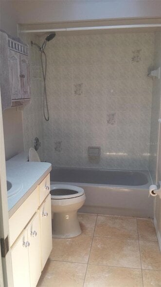 Building Photo - 404 Hazel Cir