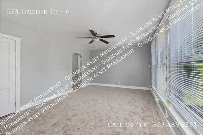 Building Photo - New renovation available to tour now!