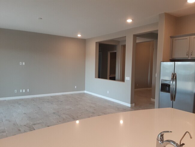 Building Photo - 9350 W Lone Cougar Way