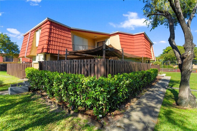 Building Photo - 22940 Oxford Pl